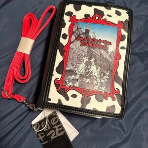 Disney Dalmatian book loungefly purse❤️